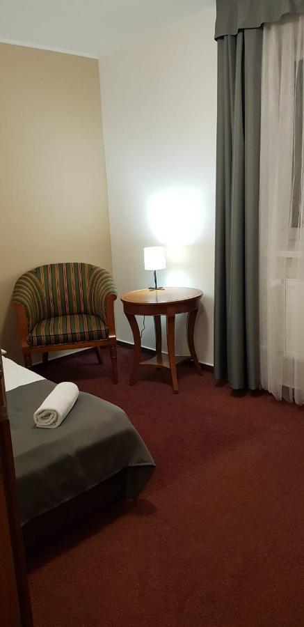 Hotel A Restaurace Pomezi Cínovec 외부 사진