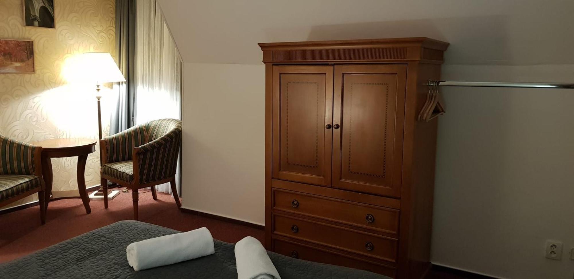 Hotel A Restaurace Pomezi Cínovec 외부 사진