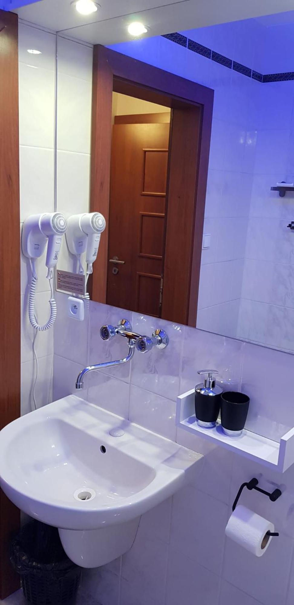 Hotel A Restaurace Pomezi Cínovec 객실 사진