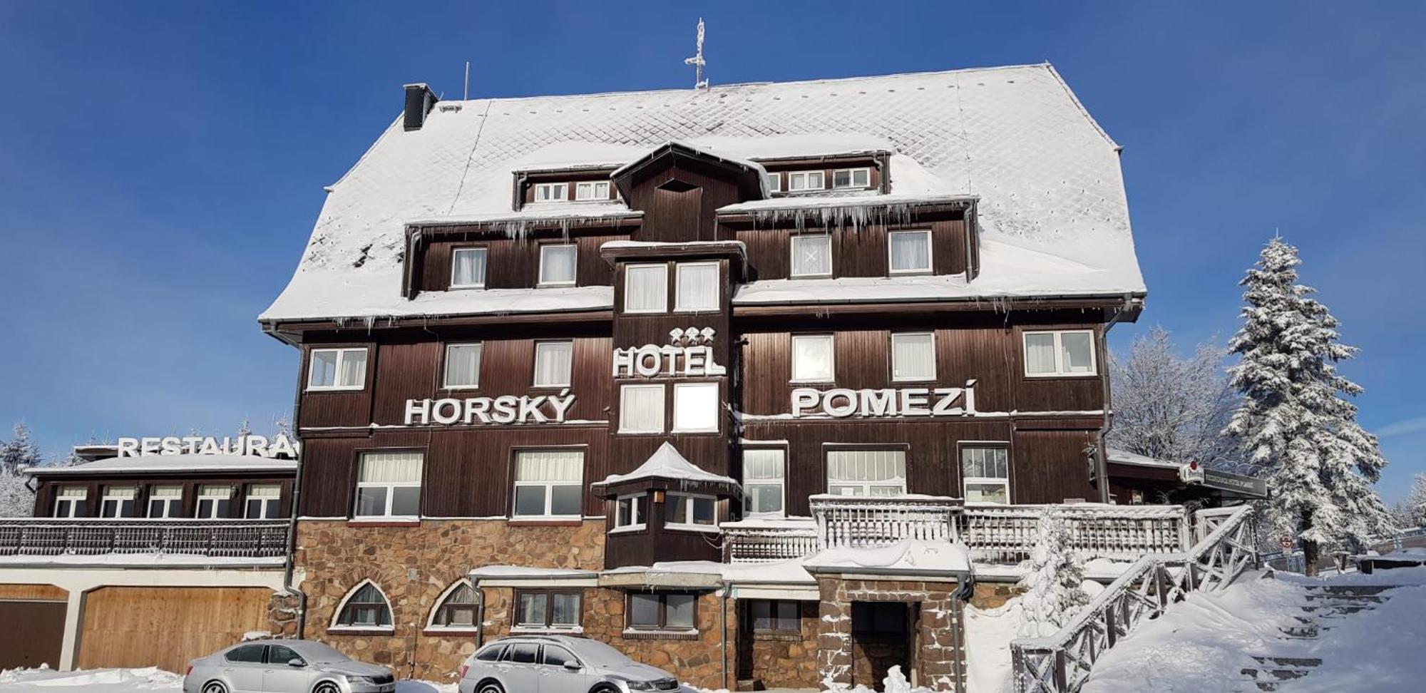 Hotel A Restaurace Pomezi Cínovec 외부 사진